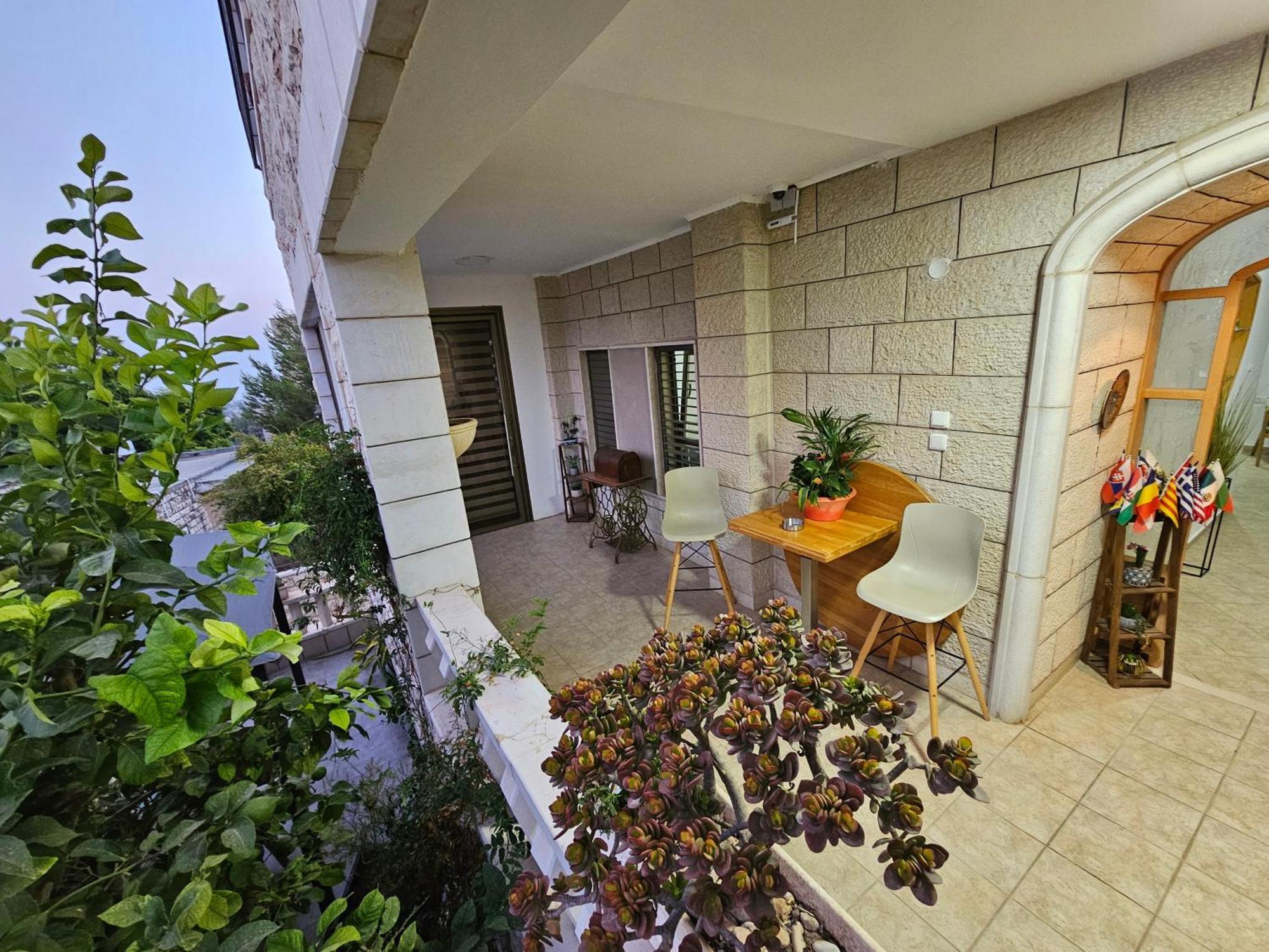 Maria'S Guesthouse - Uphill View Of Nazareth F Exterior photo